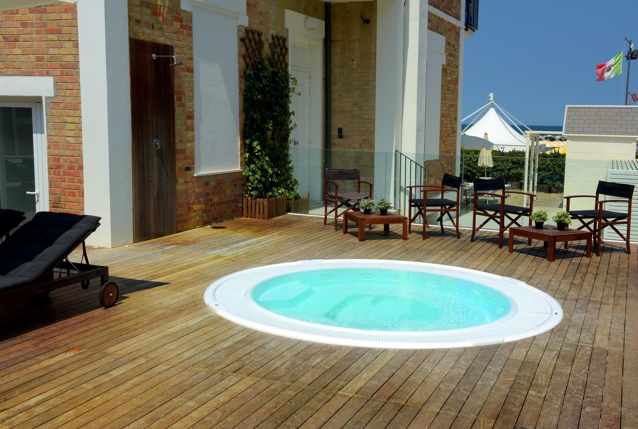 Hotel Capanni Bellaria-Igea Marina Exterior photo